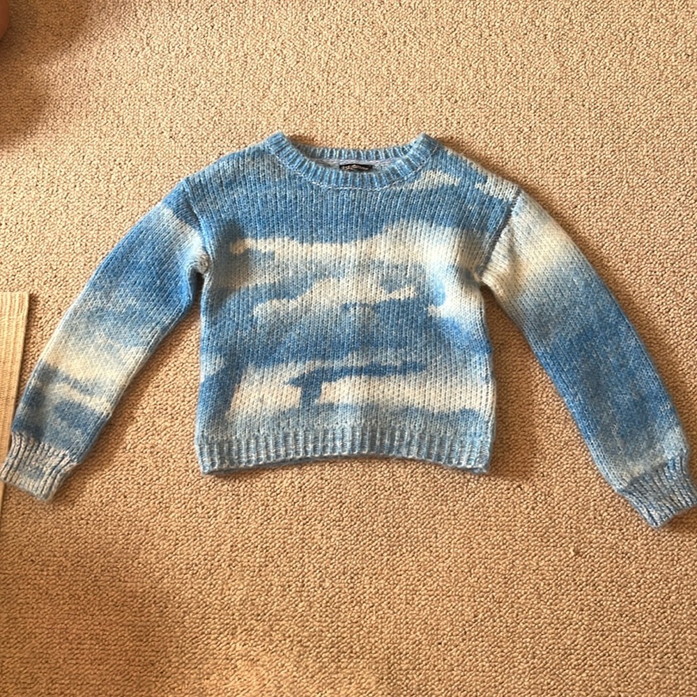 Cozy blue sweater,nice for a dinner out or a nice occasion
